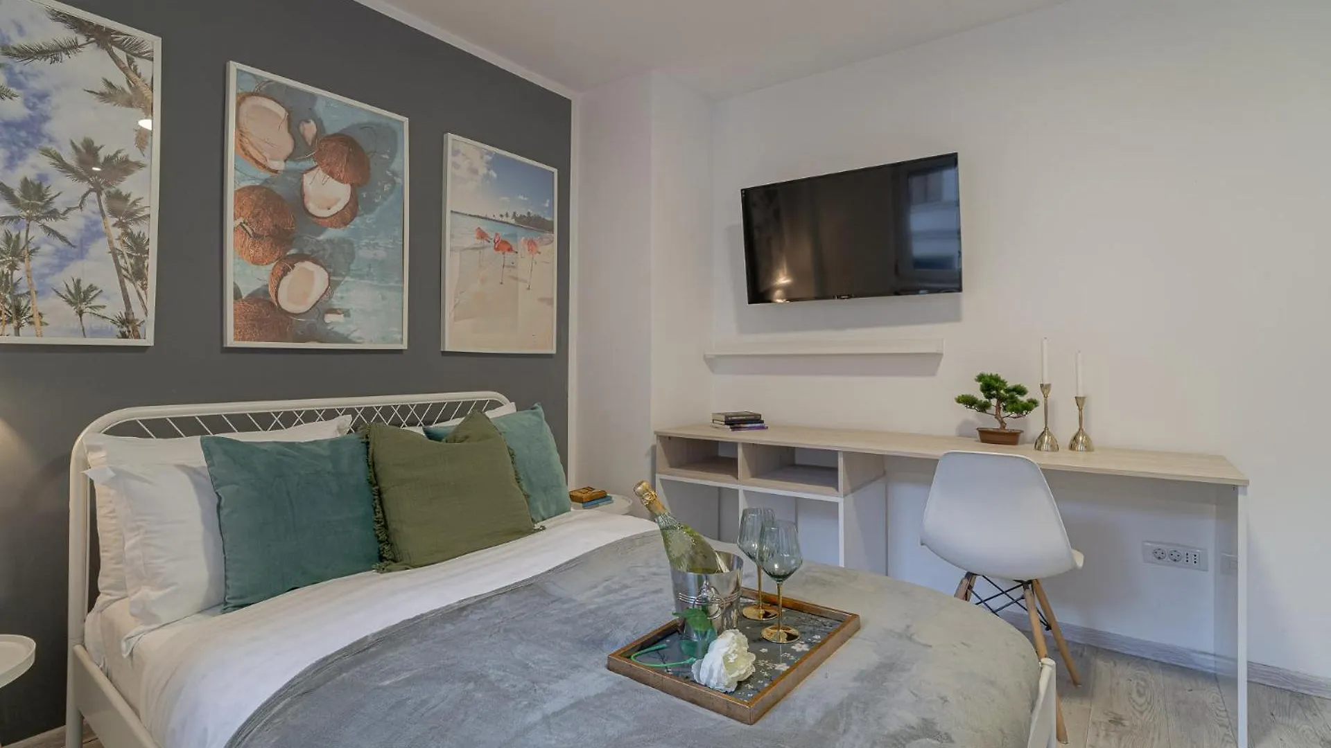 4Br Sanctuary Near Cismigiu Park & Piata Universitatii Boekarest Appartement